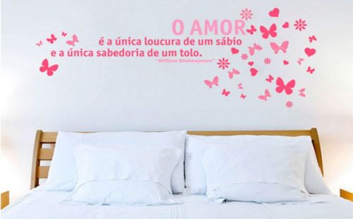Adesivo de parede comercializado pela loja Bem Colar (Fotos: Reprodução)