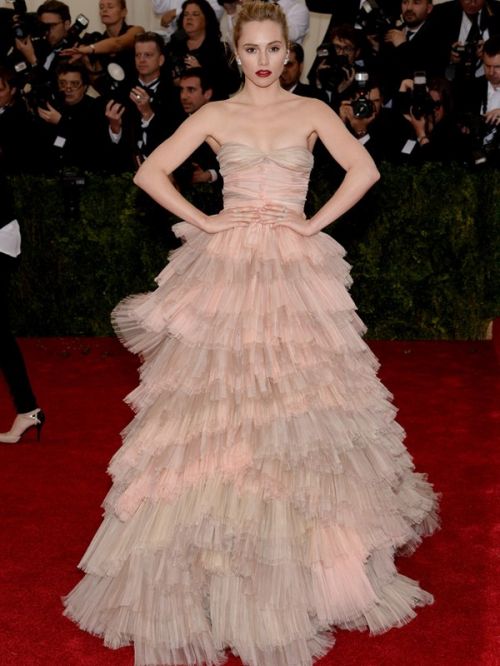 suki-waterhouse-met