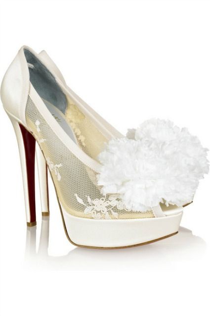 Christian Louboutin sapato da noiva