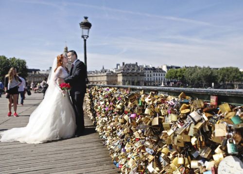 cherish-the-dress-em-paris