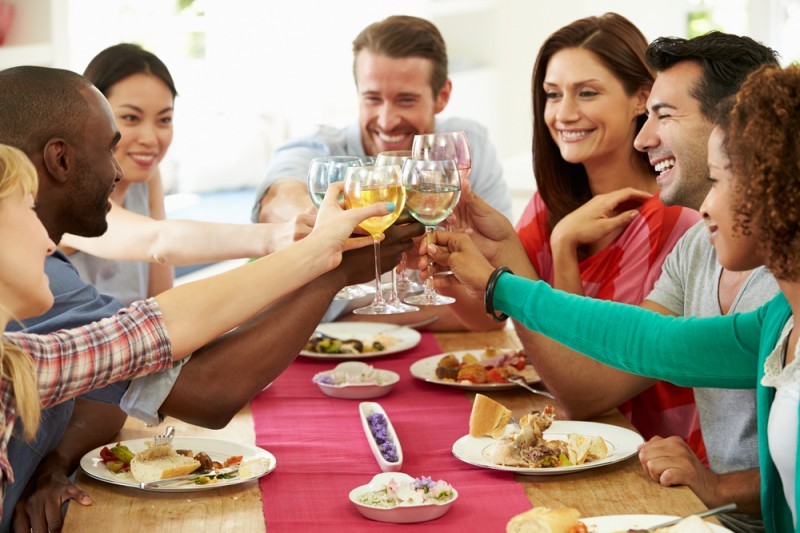 almoço-de-noivado-com-amigos-e-familiares