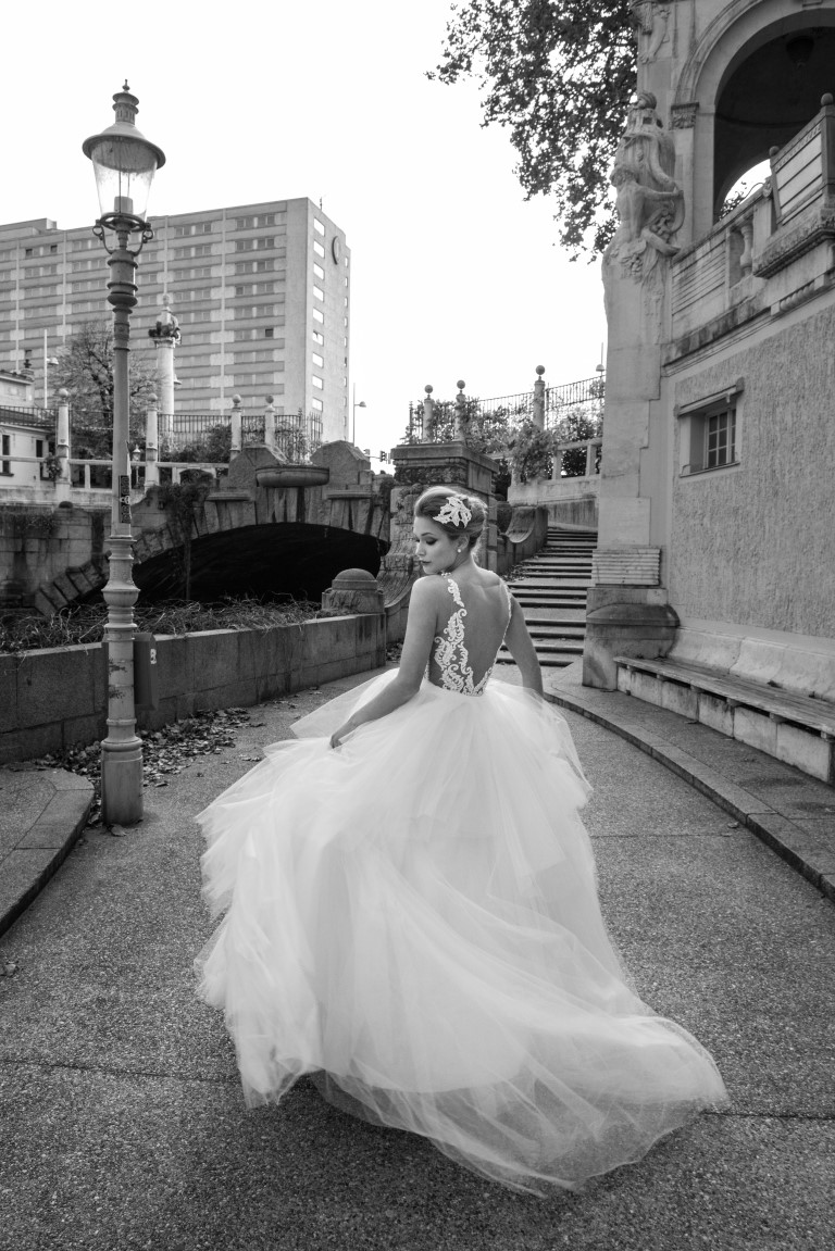 vestido-de-noiva-com-brilho-ao-ar-livre-looking-for-love-solaine-piccoli-fotos-por-everton-rosa
