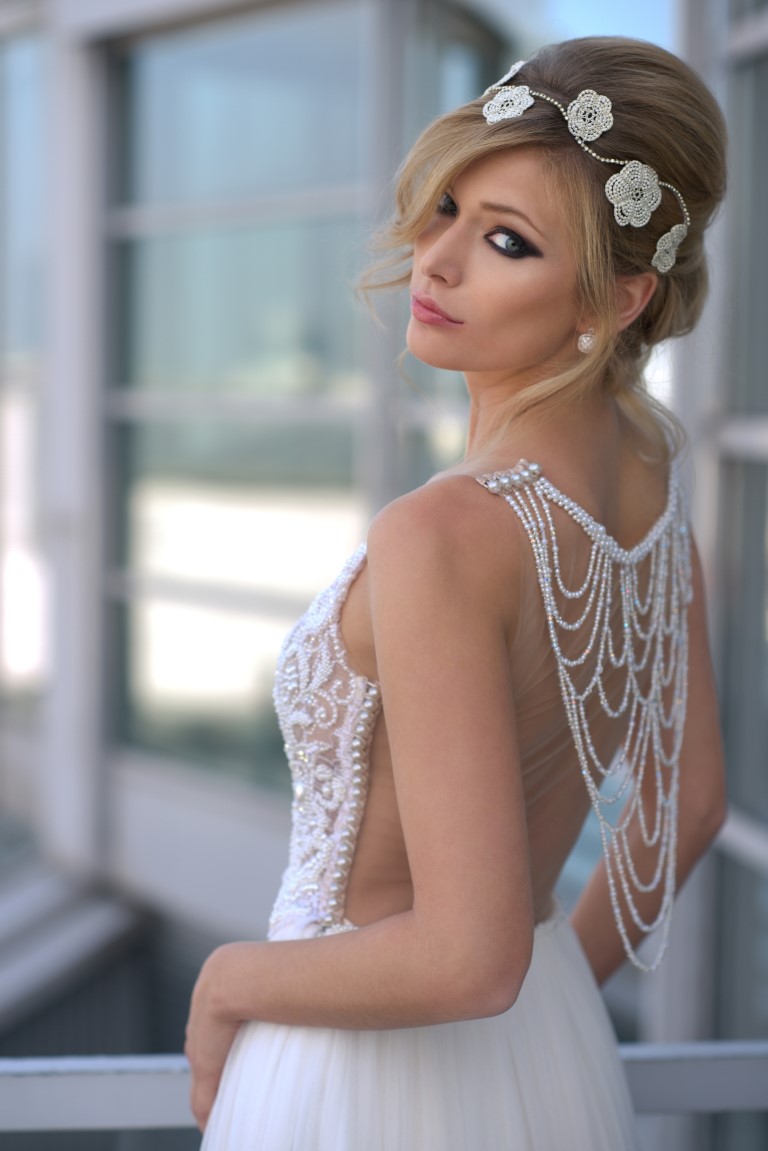 vestido-de-noiva-com-brilho-costas-looking-for-love-solaine-piccoli-fotos-por-everton-rosa