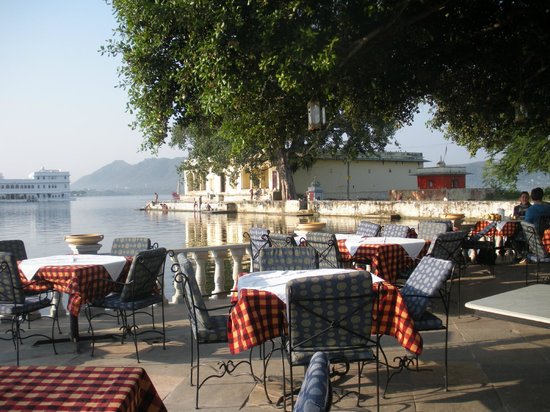 10-restaurantes-para-pedir-a-amada-em-casamento-ambrai-india