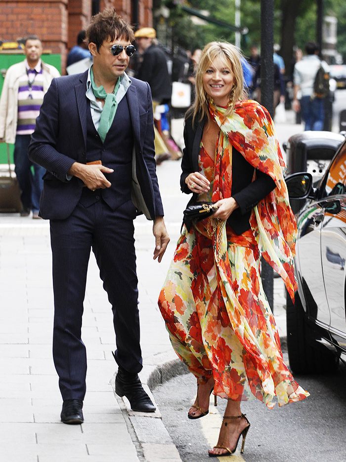 Kate Moss e Jamie Hince - revista icasei