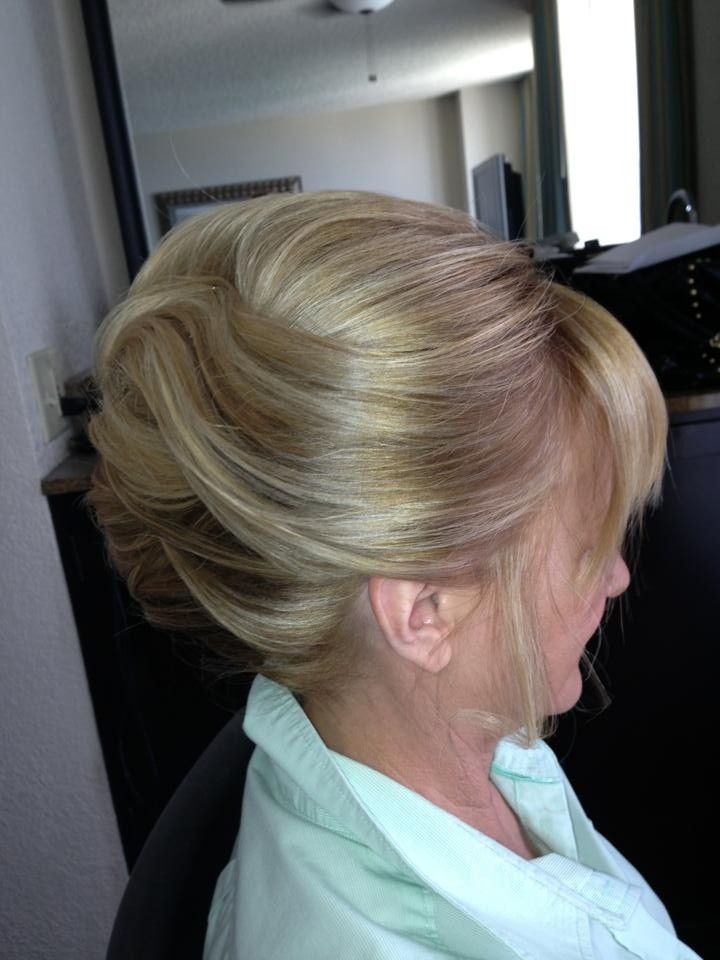 cabelo e make para mãe dos noivos - revista icasei (6)