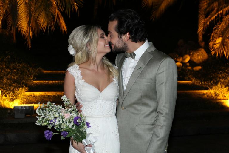 casamento-celebridades-eduardo-sterblitch-e-louise-dtuani (11)