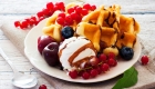 Ilha-gastronomica-alema-waffle-com-frutas