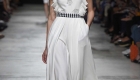 Fashion Weeks tendências 2017 noiva e madrinhas branco diferente