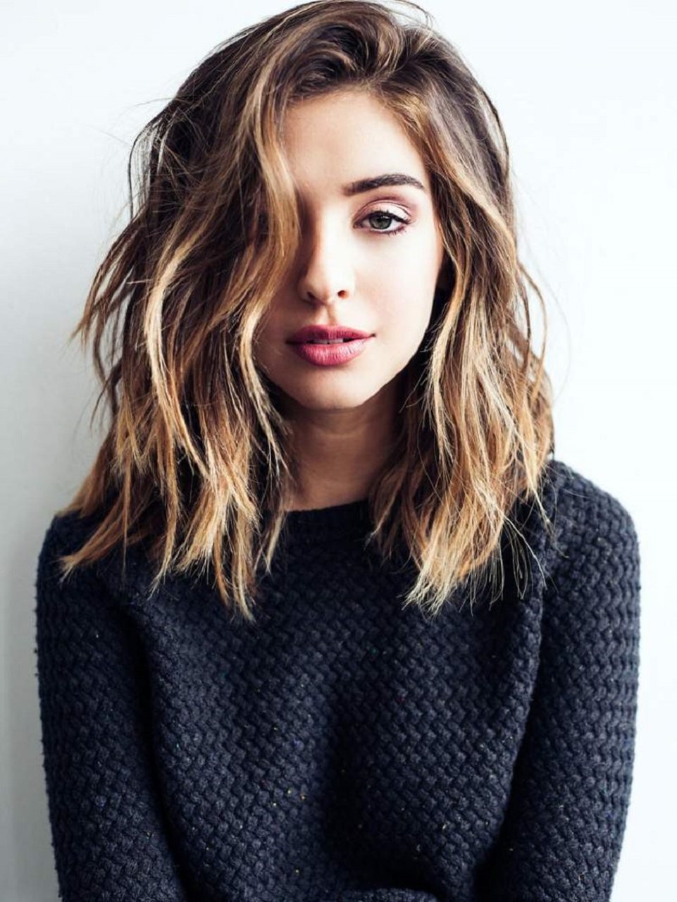 Look de penteado de cabelo curto para casamento