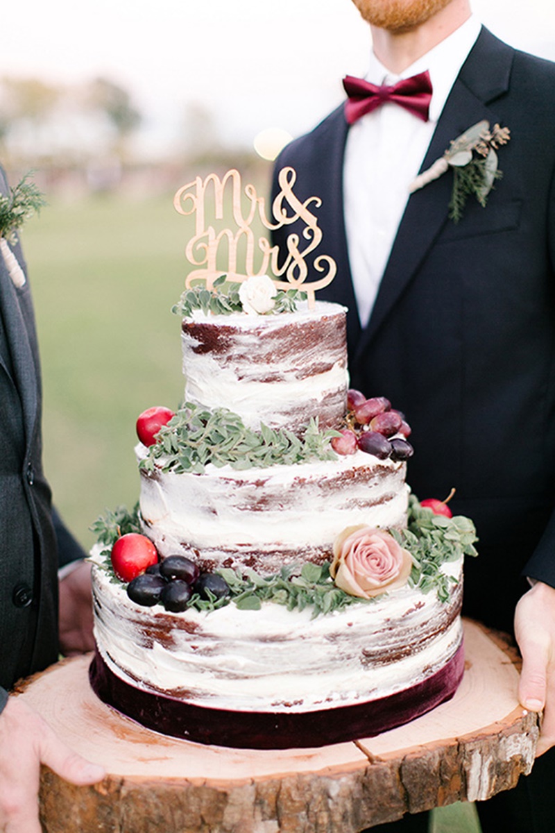 bolo de casamento vermelho e branco