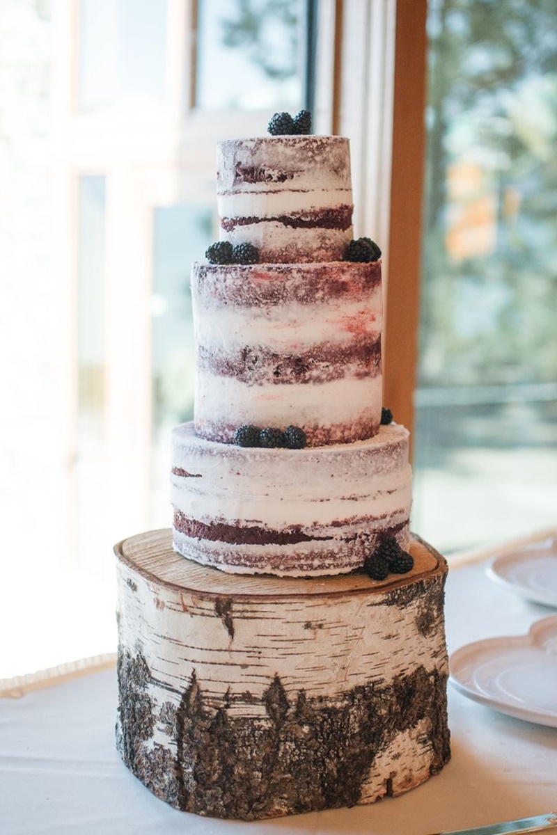 bolo de casamento vermelho e branco