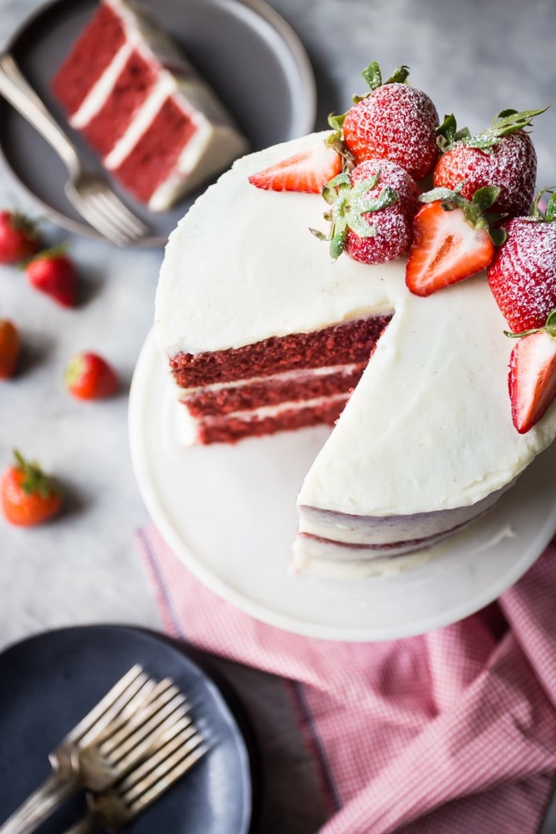 Bolo de casamento vermelho e branco