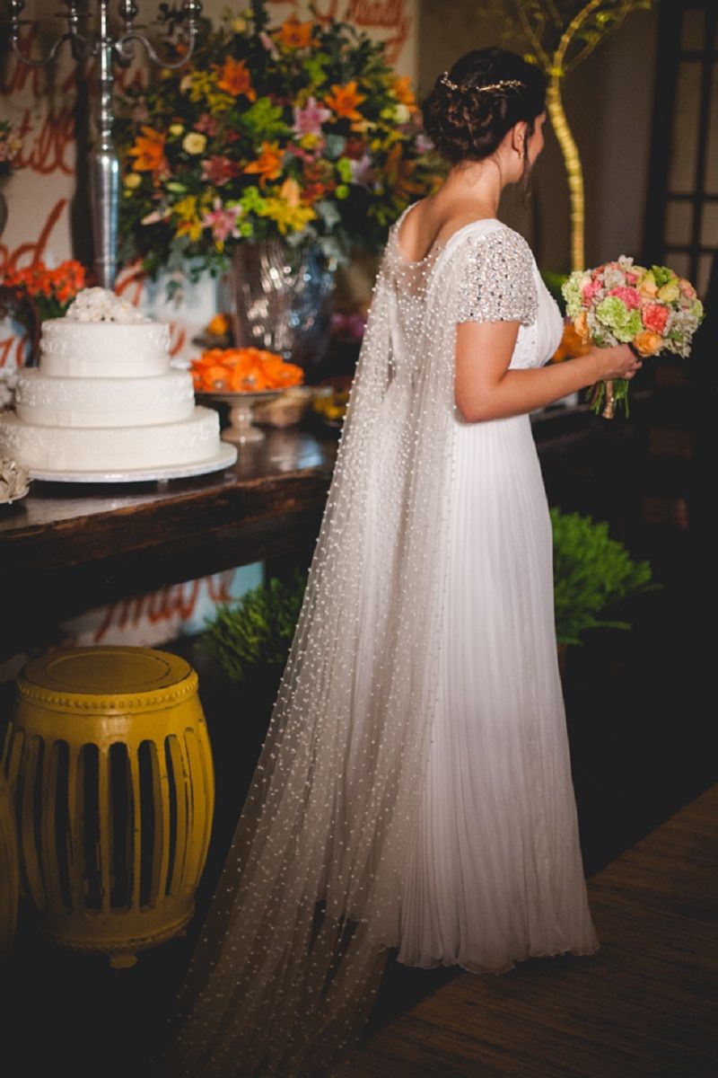 vestido-de-noiva-com-capa
