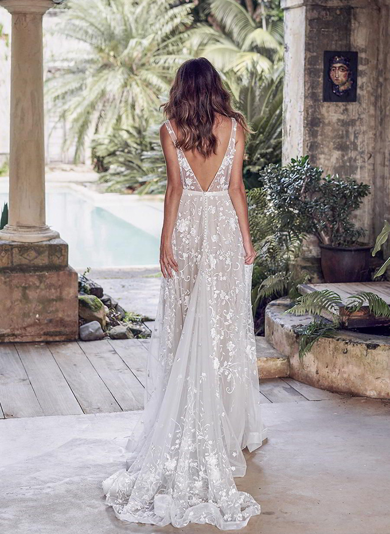 vestido de noiva com decote nas costas