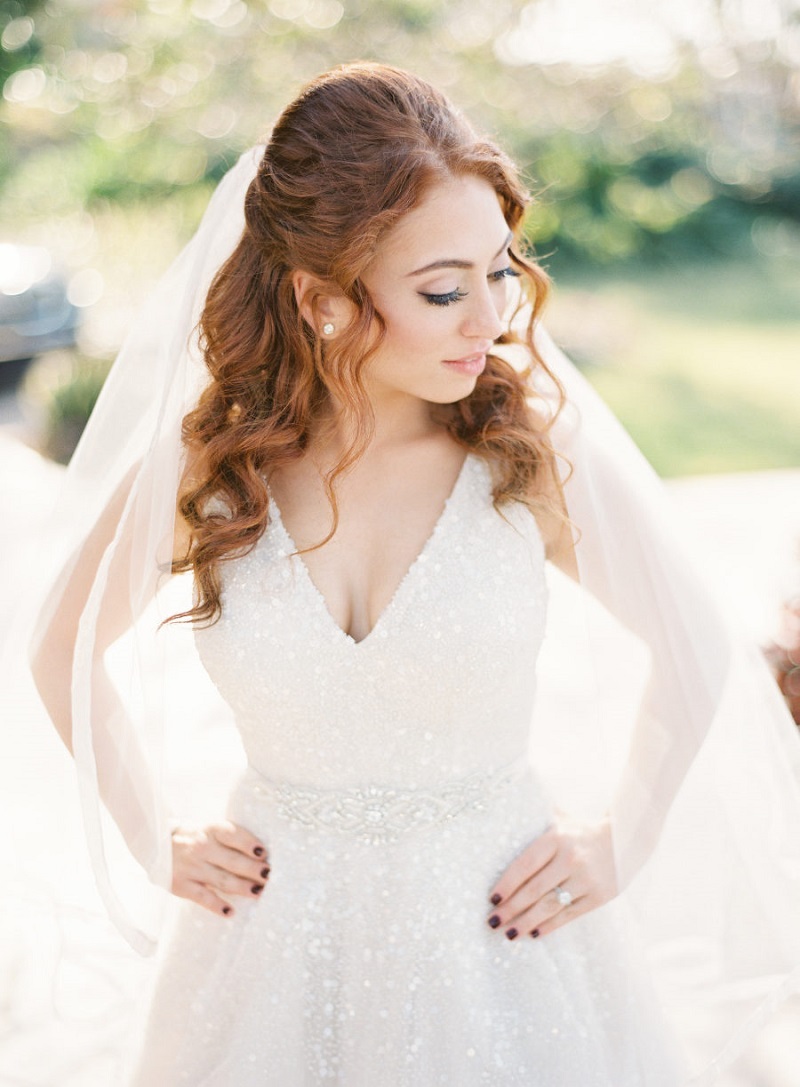 noiva-ruiva-com-penteado-semipreso