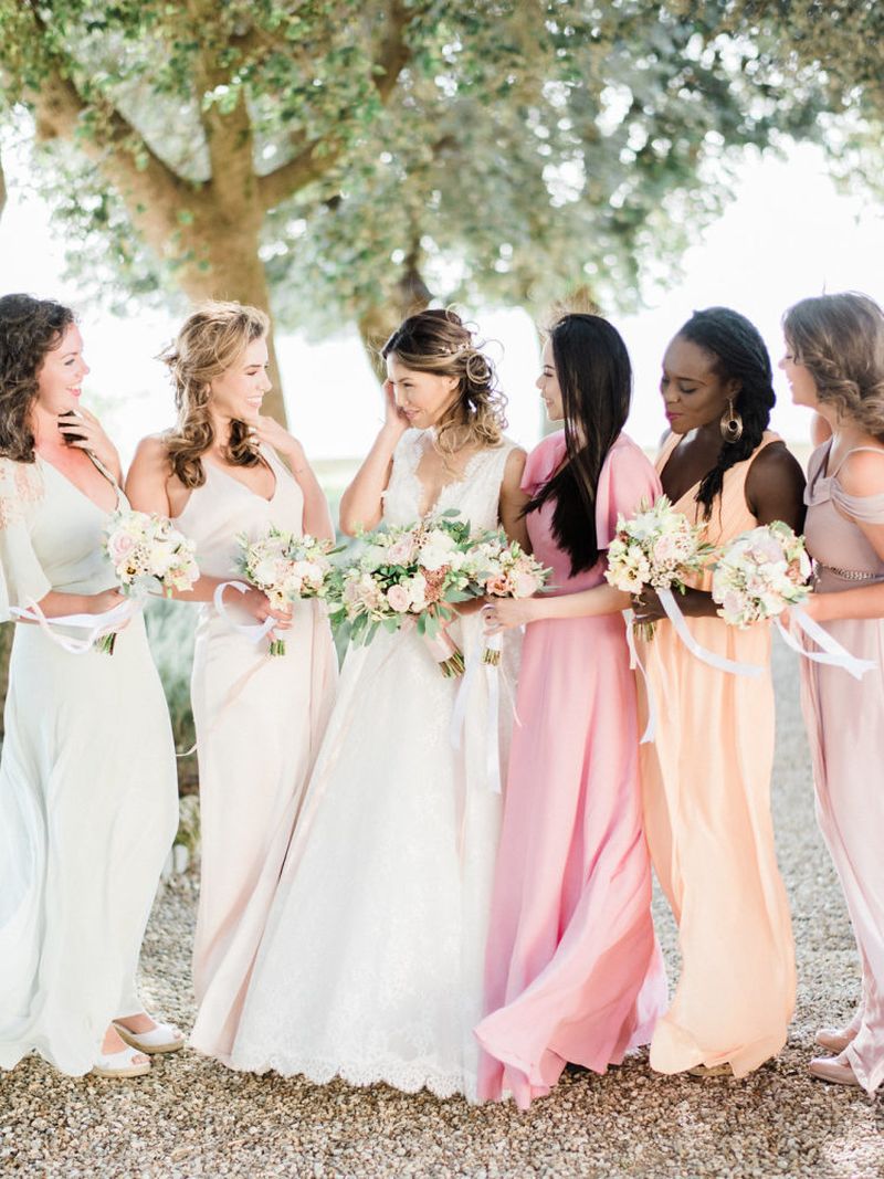 madrinhas-com-vestidos-em-tonalidade-pastel