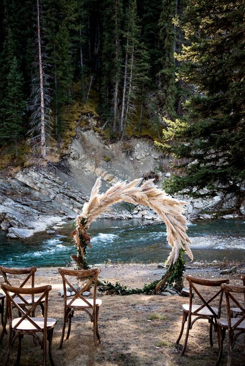 decoração de casamento com capim dos pampas