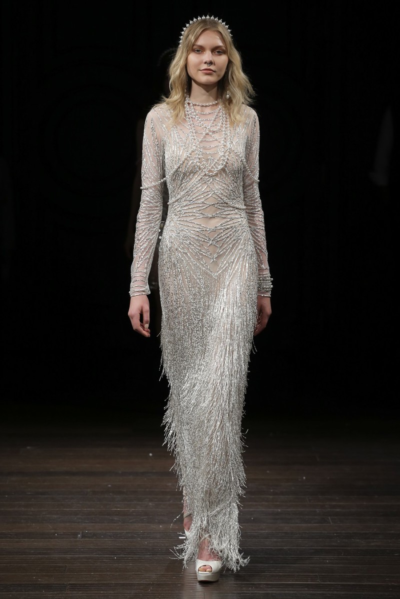 vestido de noiva com franjas