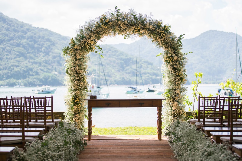 arcos florais para casamento
