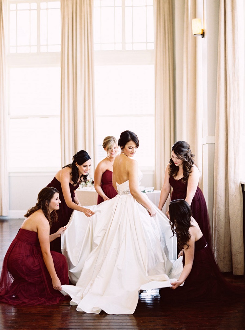 vestidos-de-madrinha-de-casamento-à-noite-vinho