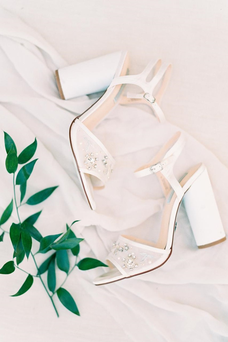 sapato para casamento no campo