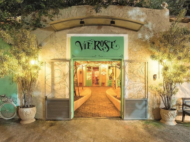 vie rose mini wedding 