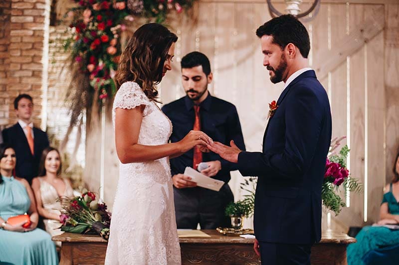 roberta e felipe celeiro quintal