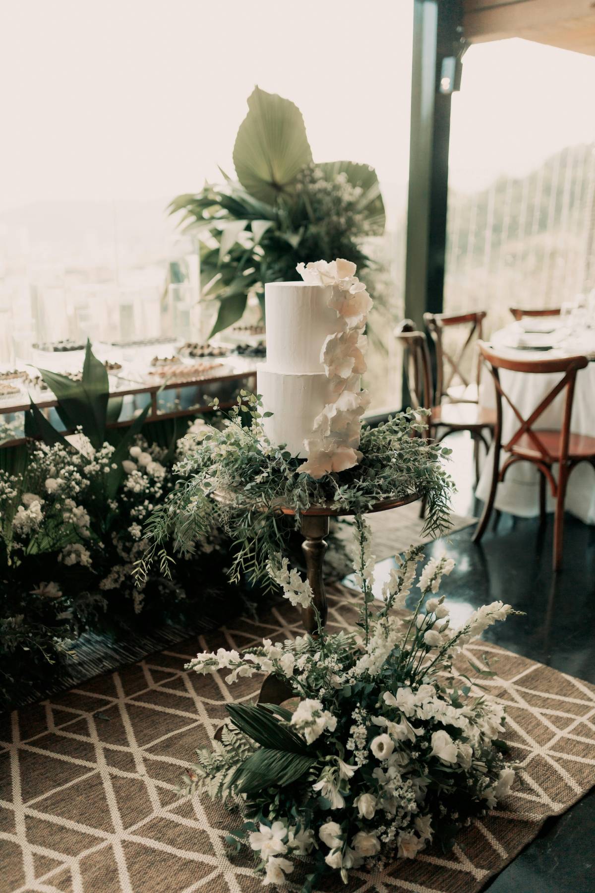 O bolo de casamento pode representar um custo significativo dependendo da complexidade do design