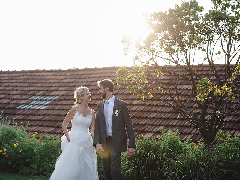 Casamento em Portugal Natalie e João Paulo sorrindo um para o outro