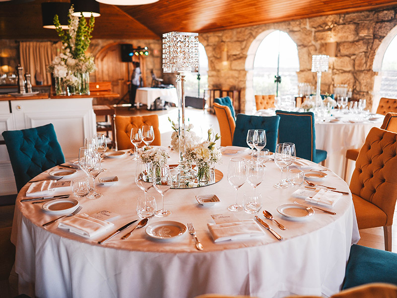 Casamento em Portugal mesa com decoração da festa