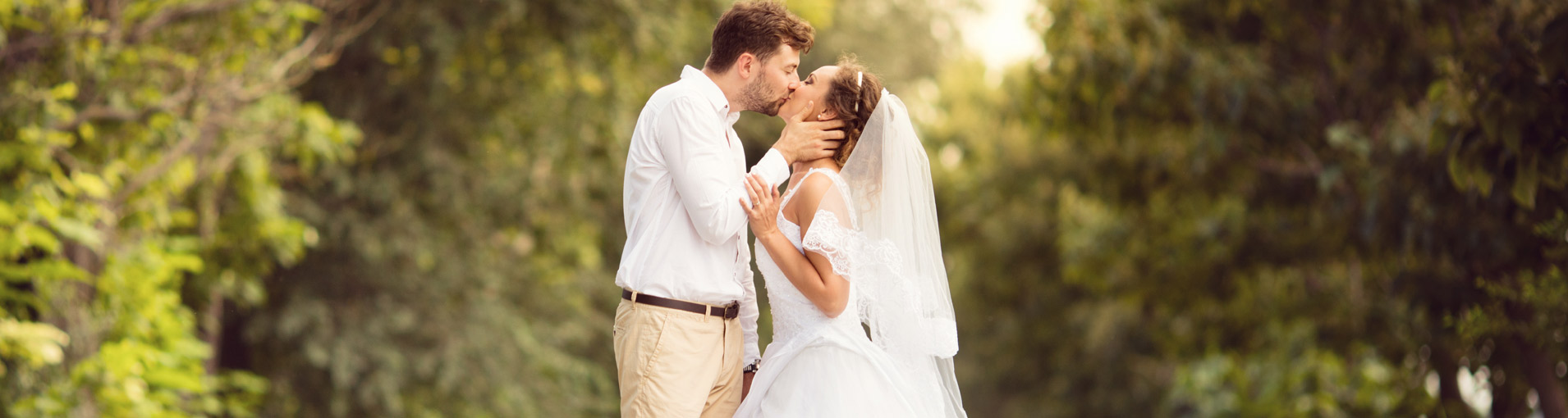 Livro casamento blindado ensina a superar os conflitos da relação. Foto: iStock||Livro casamento blindado ensina a superar os conflitos da relação. Foto: iStock|Livro casamento blindado ensina a superar os conflitos da relação. Foto: Divulgação|Livro casamento blindado ensina a superar os conflitos da relação.|Casamento blindado livro casal|Casamento blindado livro casal abraçado