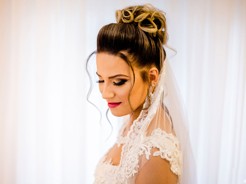 Mini Wedding Natasha noiva pronta de pois da maquiagem