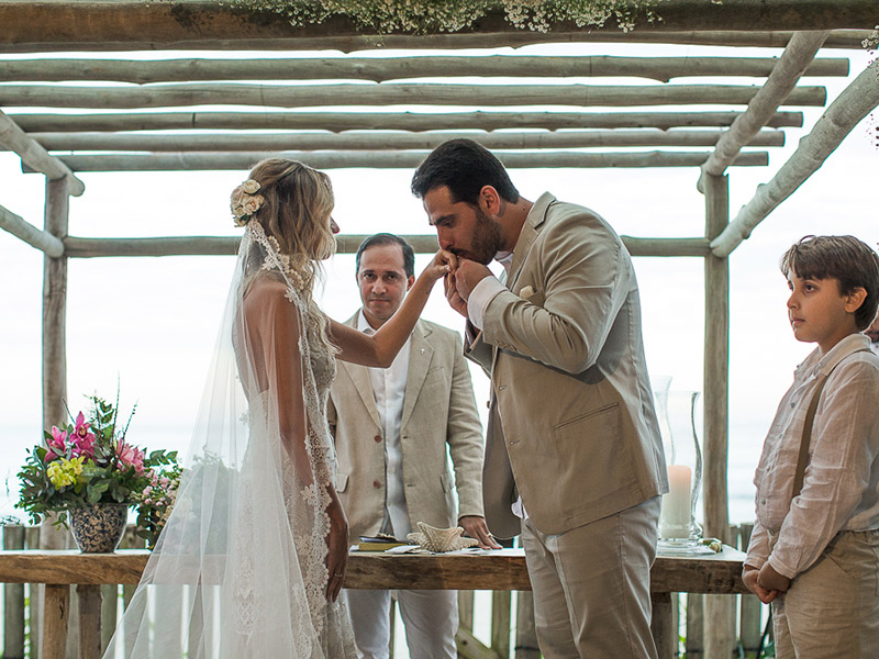 casamento na praia noivo