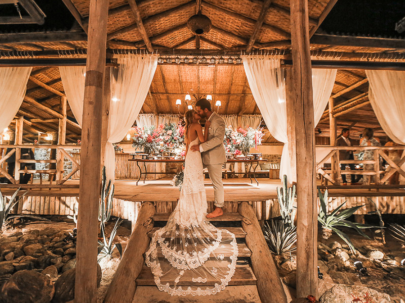 casamento na praia vestido de noiva