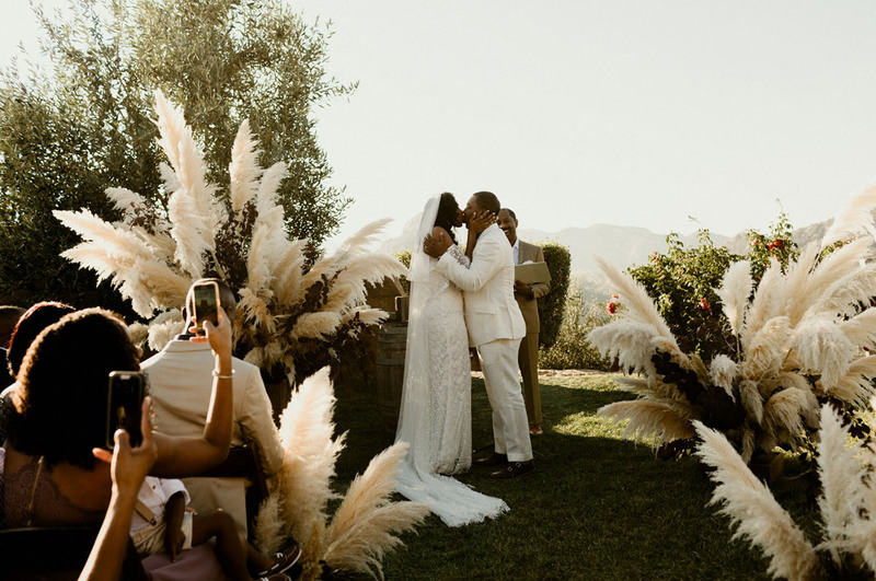 decoração de casamento com capim dos pampas