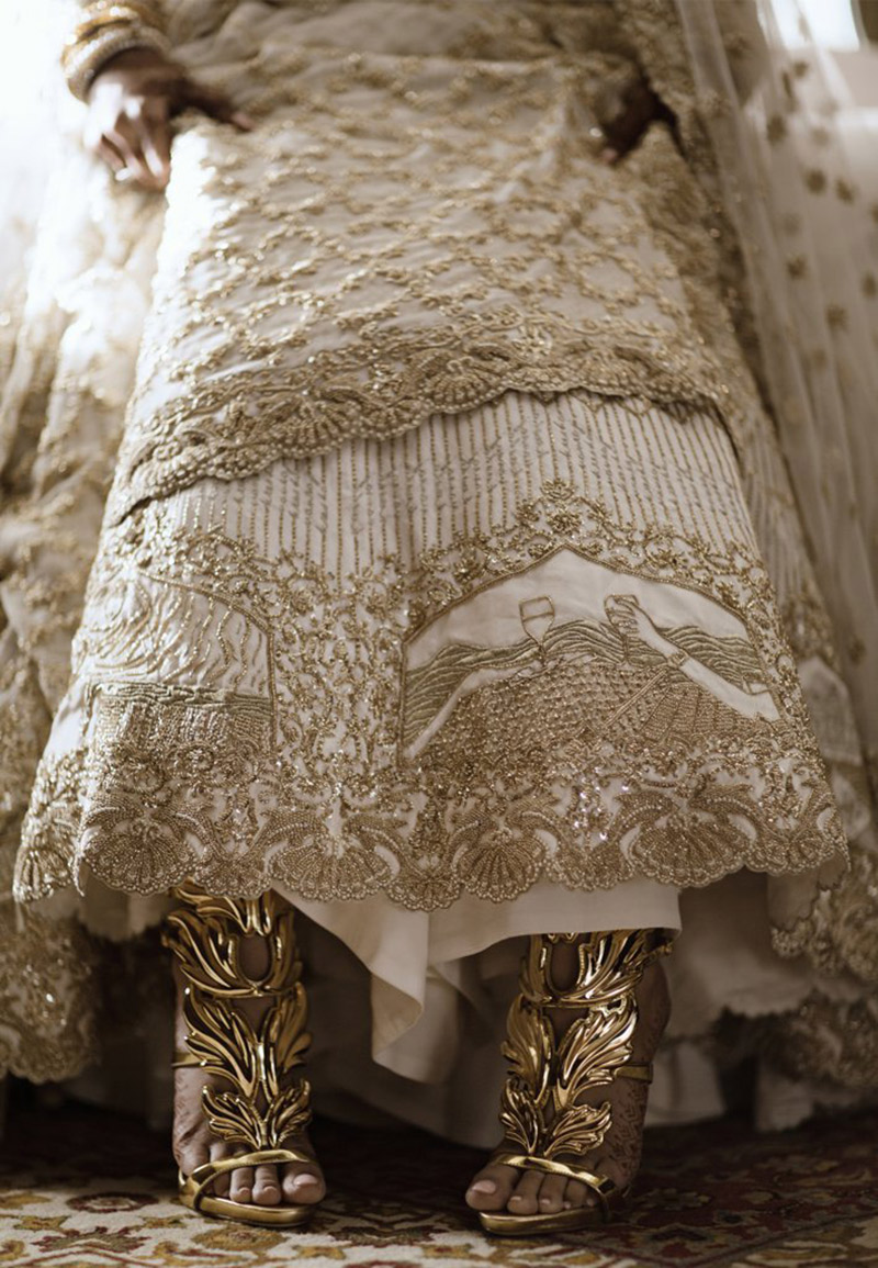 vestido de noiva: noiva bordou sua história de amor no vestido do casamento